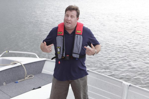 Shane Jacobson Life Jacket Promo – Roads and Maritime Services